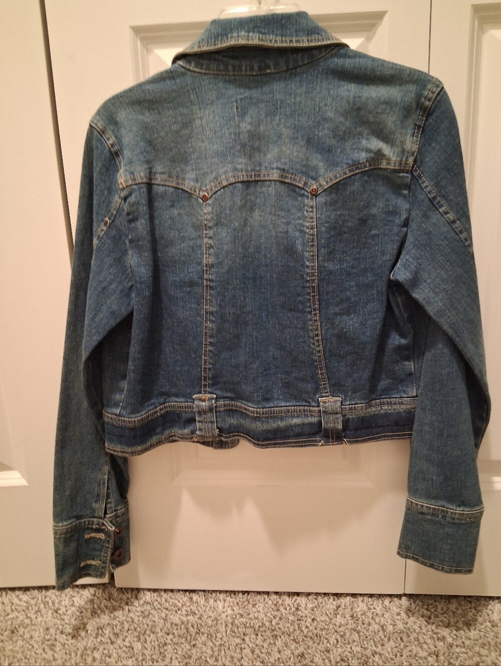 Cropped Denim Jacket - Picture 3 of 6